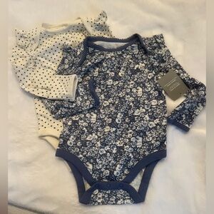 Baby gap 2 piece onesie set